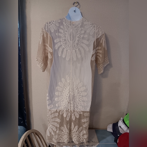 Rebellion Beige Lace Cover-Up Size L - Picture 4 of 4